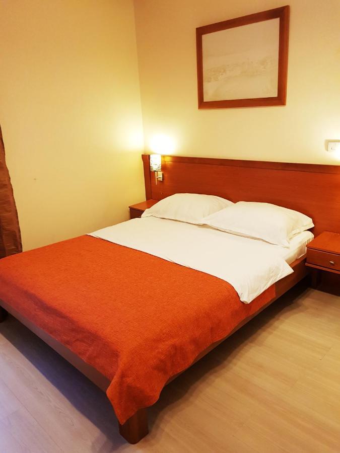 Lucic Rooms & Suites Budva Exterior photo