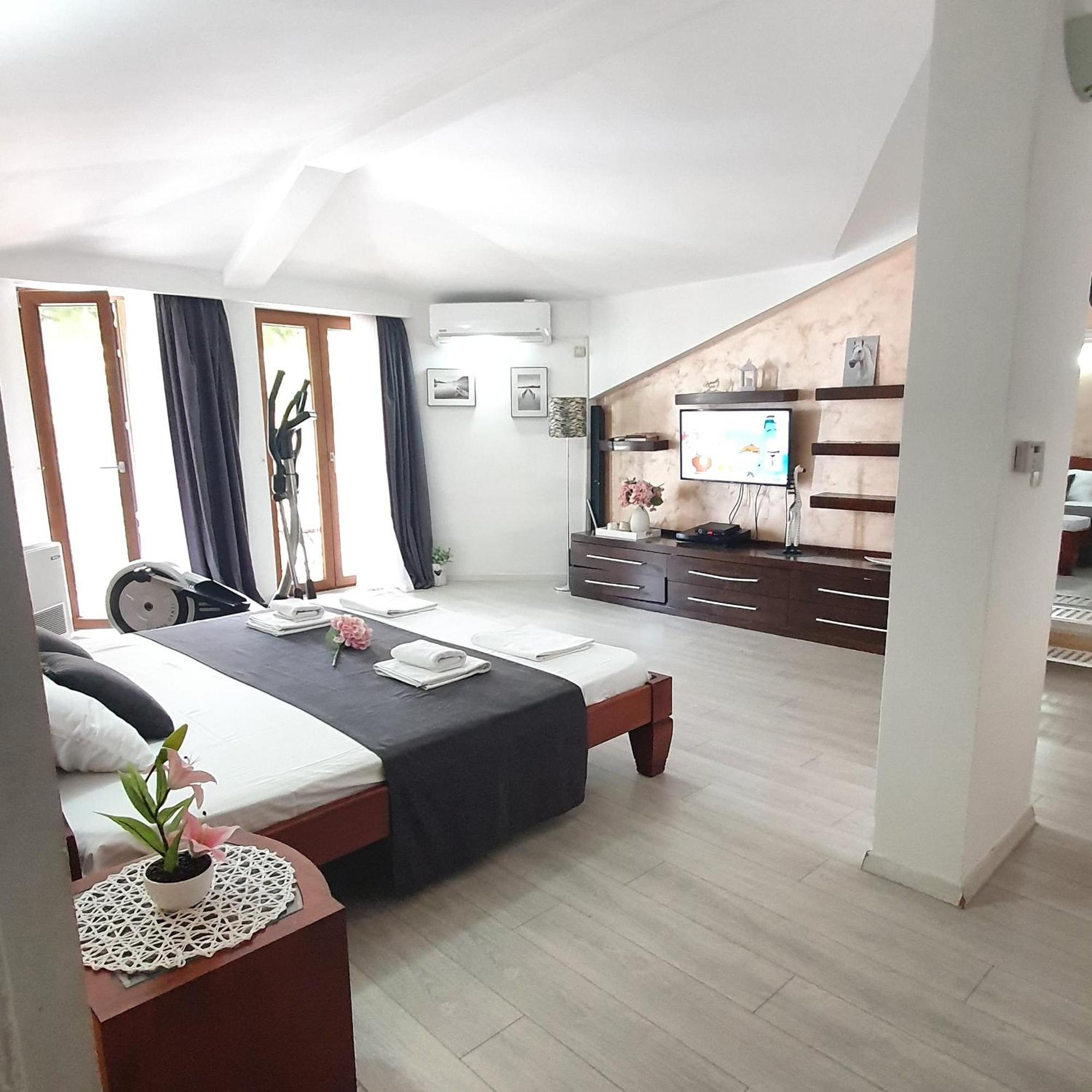 Lucic Rooms & Suites Budva Room photo